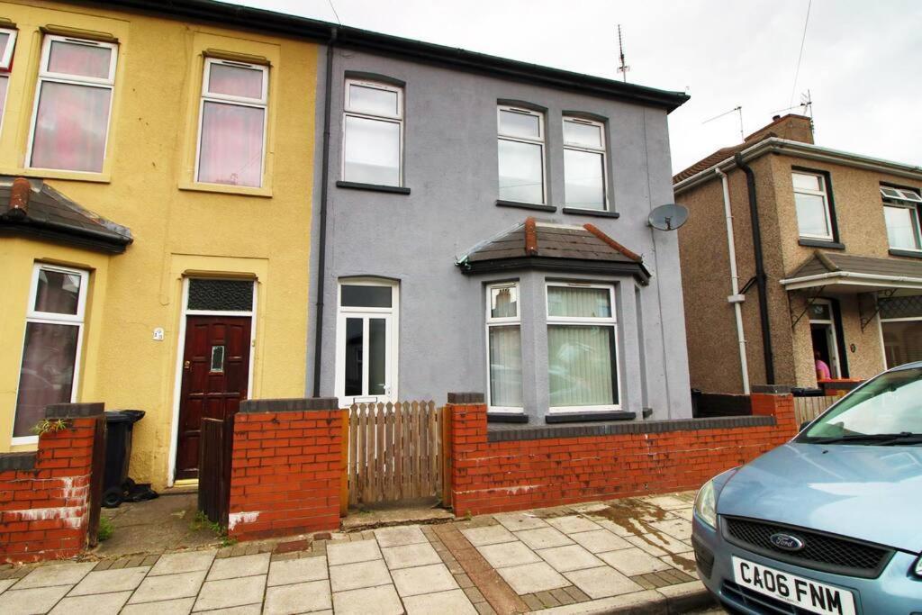 Holiday House For 7 Guests, Free Wi-Fi & Self Check-In Explore Newport Villa Exterior photo